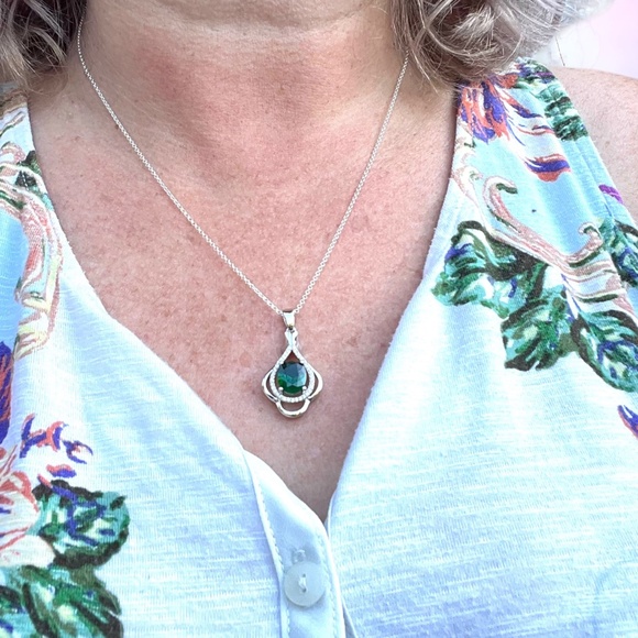 Handcrafted Large Emerald Pendant Handcrafted Sterling Silver, May Birthstone - Picture 5 of 5